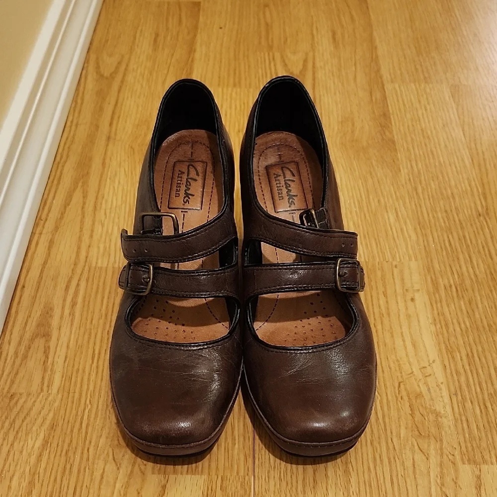 Clarks Artisan Leather Heels - Picture 1 of 9